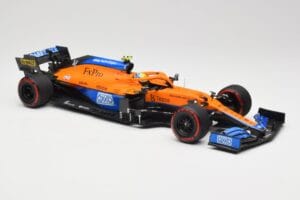McLaren MCL35M #4 L. Norris Pole Position Russian GP 2021 Minichamps 1:18 530213404 Metalli — kuva 4 / 7