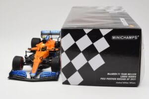 McLaren MCL35M #4 L. Norris Pole Position Russian GP 2021 Minichamps 1:18 530213404 Metalli — kuva 6 / 7