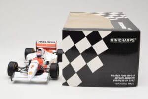 McLaren Ford MP4/8 #7 M. Andretti European GP 1993 Minichamps 1:18 530931827 Hartsi — kuva 7 / 7