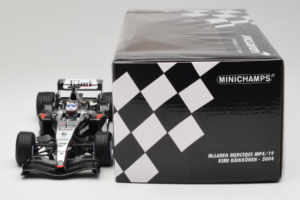 McLaren MP4/19 Mercedes K. Raikkonen F1 2004 Minichamps 1:18 530041806 Metalli — kuva 6 / 7