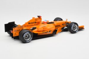 McLaren Mercedes MP4-20 G. Paffett F1 Test Car 2006 Minichamps 1:18 B66962342 Metalli — kuva 2 / 6