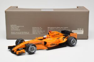 McLaren Mercedes MP4-20 G. Paffett F1 Test Car 2006 Minichamps 1:18 B66962342 Metalli — kuva 6 / 6
