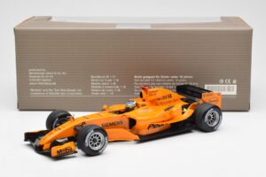 McLaren Mercedes MP4-20 P. de la Rosa F1 Test Car 2005 Minichamps 1:18 B66962343 Metalli — kuva 6 / 6