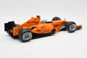 McLaren Mercedes MP4-20 P. de la Rosa F1 Test Car 2006 Minichamps 1:18 PEDRO001 Metalli — kuva 2 / 6