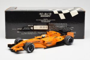 McLaren MP4-21 Mercedes #4 J.P. Montoya Interim Livery 2006 Minichamps 1:18 530061874 Metalli — kuva 6 / 6