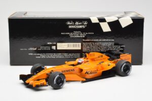 McLaren MP4-21 Mercedes #3 K. Raikkonen Interim Livery 2006 Minichamps 1:18 530061873 Metalli — kuva 6 / 6