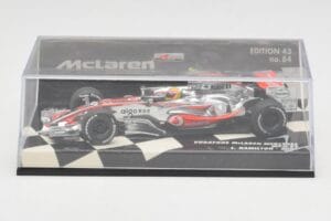 McLaren Mercedes MP4-22 #2 L. Hamilton Race Car 2007 Minichamps 1:43 530074302 Metalli — kuva 5 / 5