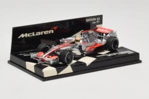 McLaren Mercedes MP4-23 #22 L. Hamilton Race Car 2008 Minichamps 1:43 530084322 Metalli — kuva 2 / 5