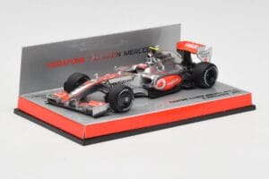 McLaren Mercedes MP4-24 #2 H. Kovalainen Race Car 2009 Minichamps 1:43 503094302 Metalli — kuva 2 / 5