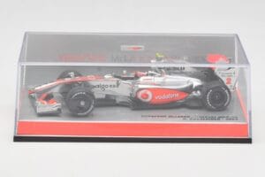 McLaren Mercedes MP4-24 #2 H. Kovalainen Race Car 2009 Minichamps 1:43 503094302 Metalli — kuva 5 / 5