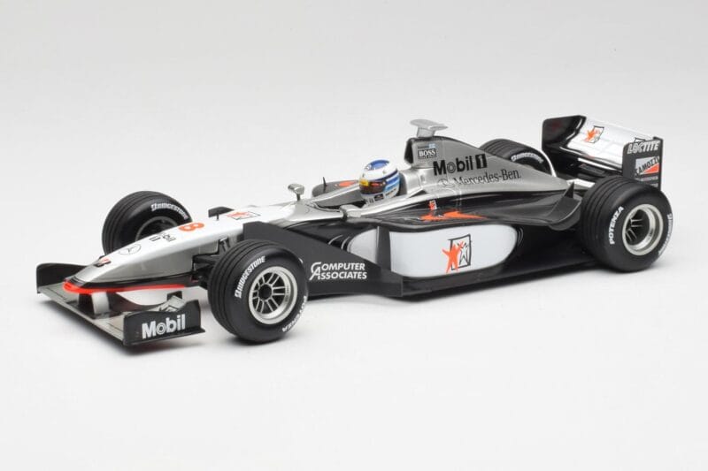 McLaren MP4/13 #8 M. Hakkinen F1 World Champion 1998 Minichamps 1:18 18690008 Metalli