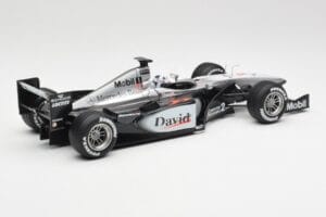 McLaren MP4-15 #2 D. Coulthard F1 2000 Hot Wheels 1:18 26740 Metalli — kuva 2 / 6