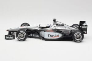 McLaren MP4-15 #2 D. Coulthard F1 2000 Hot Wheels 1:18 26740 Metalli — kuva 3 / 6