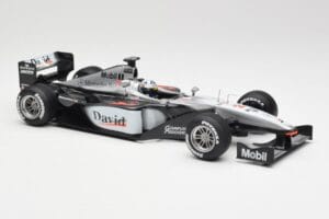 McLaren MP4-15 #2 D. Coulthard F1 2000 Hot Wheels 1:18 26740 Metalli — kuva 4 / 6