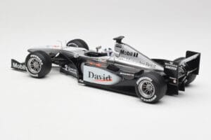 McLaren MP4-15 #2 D. Coulthard F1 2000 Hot Wheels 1:18 26740 Metalli — kuva 5 / 6