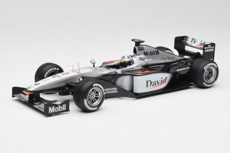 McLaren MP4-15 #2 D. Coulthard F1 2000 Hot Wheels 1:18 26740 Metalli