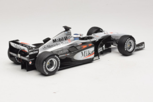 McLaren MP4-15 #1 M. Hakkinen F1 2000 Minichamps 1:18 B66962117 Metalli — kuva 2 / 6