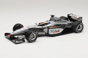 McLaren MP4-15 #1 M. Hakkinen F1 2000 Minichamps 1:18 B66962117 Metalli