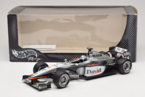 McLaren MP4-16 Mercedes #3 D. Coulthard F1 2001 Hot Wheels 1:18 50199 Metalli — kuva 6 / 6
