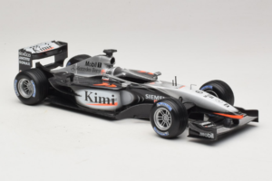McLaren MP4-20 #9 K. Raikkonen F1 2005 Hot Wheels 1:18 H2286 Metalli — kuva 4 / 6