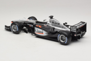 McLaren MP4-20 #9 K. Raikkonen F1 2005 Hot Wheels 1:18 H2286 Metalli — kuva 5 / 6