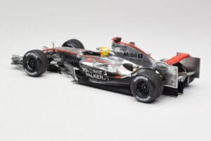 McLaren MP4-21 L. Hamilton Silverstone Test 2006 Minichamps 1:18 530061884 Metalli — kuva 5 / 6
