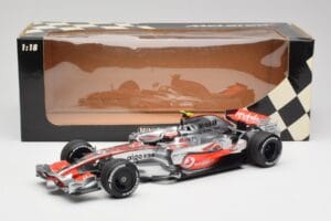 McLaren MP4-22 #2 L. Hamilton Canadian GP Winner 2007 Minichamps 1:18 530071822 Metalli — kuva 6 / 6