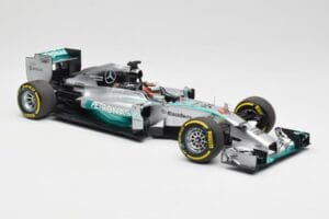 Mercedes AMG Petronas W05 #44 L. Hamilton F1 World Champion 2014 Minichamps 1:18 186140044 Metalli — kuva 4 / 7