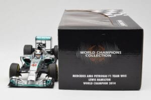 Mercedes AMG Petronas W05 #44 L. Hamilton F1 World Champion 2014 Minichamps 1:18 186140044 Metalli — kuva 6 / 7