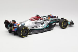 Mercedes AMG W13 E Performance Petronas #63 G. Russell Miami GP 2022 Minichamps 1:18 110220563 Metalli — kuva 2 / 7