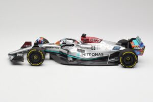 Mercedes AMG W13 E Performance Petronas #63 G. Russell Miami GP 2022 Minichamps 1:18 110220563 Metalli — kuva 3 / 7