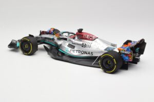 Mercedes AMG W13 E Performance Petronas #63 G. Russell Miami GP 2022 Minichamps 1:18 110220563 Metalli — kuva 5 / 7