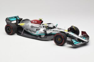Mercedes AMG W13 E Performance Petronas #44 L. Hamilton Spanish GP 2022 Minichamps 1:18 110220044 Metalli — kuva 4 / 7