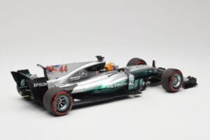 Mercedes AMG W08 EQ Power+ Petronas #44 L. Hamilton F1 World Champion 2017 Minichamps 1:18 186170044 Hartsi — kuva 2 / 7
