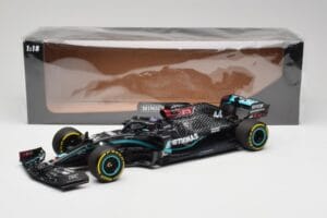 Mercedes AMG W11 Petronas #44 L. Hamilton Styrian GP Winner 2020 Minichamps 1:18 110200244 Hartsi — kuva 7 / 7