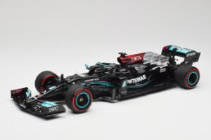 Mercedes AMG W12 Petronas #44 L. Hamilton Spanish GP 100th Pole 2021 Minichamps 1:18 110210444 Hartsi