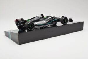 Mercedes AMG W14 E Performance Petronas #63 G. Russell Bahrain GP 2023 Minichamps 1:18 113230163 Hartsi — kuva 3 / 7