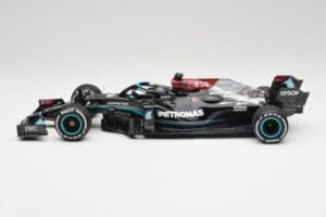 Mercedes AMG W12 #44 L. Hamilton Bahrain GP 2021 Minichamps 1:18 110210144 Metalli — kuva 3 / 7