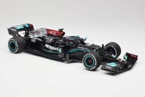 Mercedes AMG W12 #44 L. Hamilton Bahrain GP 2021 Minichamps 1:18 110210144 Metalli — kuva 4 / 7