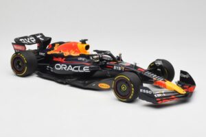 Oracle Red Bull Racing RB18 #1 M. Verstappen Winner Italian GP 2022 Minichamps 1:18 110221601 Metalli — kuva 4 / 7
