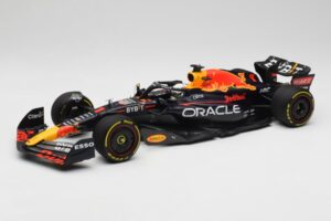 Oracle Red Bull Racing RB18 #1 M. Verstappen Winner Italian GP 2022 Minichamps 1:18 110221601 Metalli