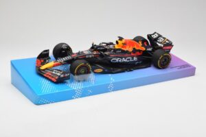 Red Bull Racing RB18 #1 M. Verstappen Winner Miami GP 2022 Minichamps 1:18 113220501 Metalli — kuva 2 / 7