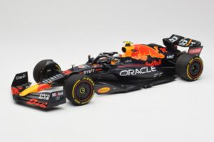 Oracle Red Bull Racing RB18 #11 S. Perez Saudi Arabian GP 2022 Minichamps 1:18 110220011 Metalli