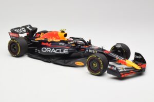 Oracle Red Bull Racing RB18 #11 S. Perez Abu Dhabi GP 2022 Minichamps 1:18 110222211 Metalli — kuva 4 / 7