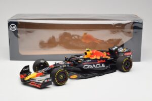 Oracle Red Bull Racing RB18 #11 S. Perez Abu Dhabi GP 2022 Minichamps 1:18 110222211 Metalli — kuva 7 / 7