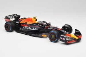 Oracle Red Bull Racing RB18 #11 S. Perez Monaco GP Winner Rain Tyre Version 2022 Minichamps 1:18 110222711 Metalli — kuva 4 / 7