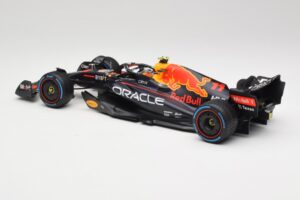 Oracle Red Bull Racing RB18 #11 S. Perez Monaco GP Winner Rain Tyre Version 2022 Minichamps 1:18 110222711 Metalli — kuva 5 / 7