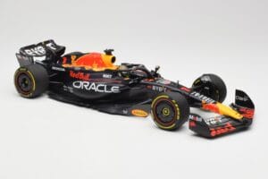 Oracle Red Bull Racing RB19 #1 M. Verstappen Winner Abu Dhabi GP 2023 Minichamps 1:18 110232301 Metalli — kuva 4 / 7