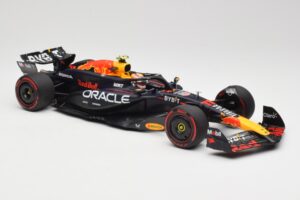Red Bull Racing RB20 #11 S. Perez Bahrain GP 2024 Minichamps 1:18 110240111 Metalli — kuva 4 / 7