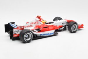 Panasonic Toyota Racing TF106 #8 R. Schumacher F1 2006 Minichamps 1:18 100060007 Metalli — kuva 2 / 6